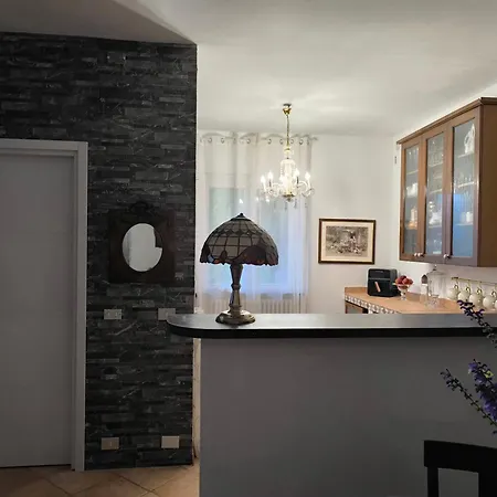 Grazie Mille - Charming Escape بيت ضيافة Perledo